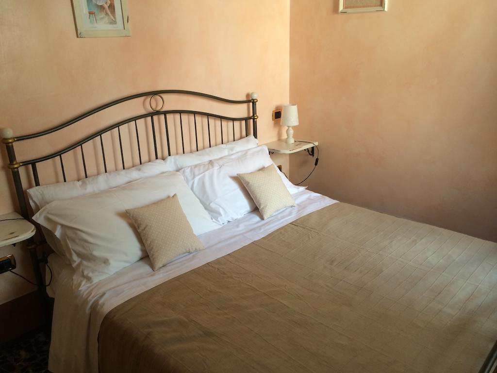 Relais Borgo Sul Mare Ospitalita Diffusa Silvi Paese Szoba fotó