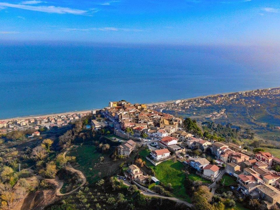 Relais Borgo Sul Mare Ospitalita Diffusa Silvi Paese Kültér fotó